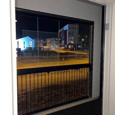 Ihana Huoneisto Juna Aseman Vieressae. Vantaa Exterior foto